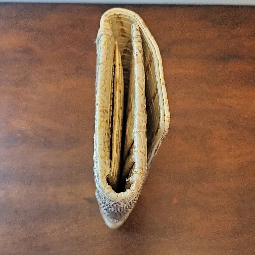 Brahmin Elegant Cream and Brown Wallet EUC
